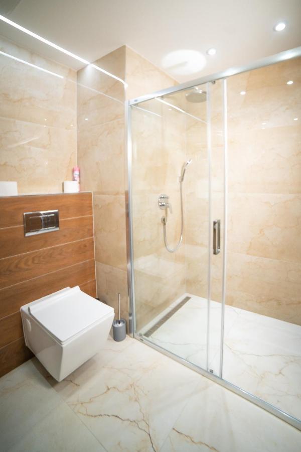 Lux Apartman V Hoteli Akvamarin Bešeňová מראה חיצוני תמונה