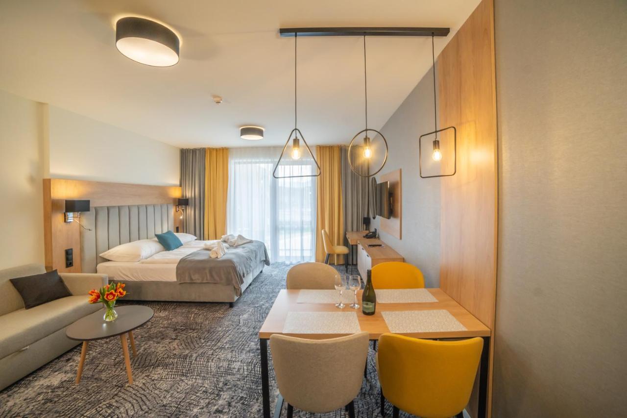 Lux Apartman V Hoteli Akvamarin Bešeňová מראה חיצוני תמונה