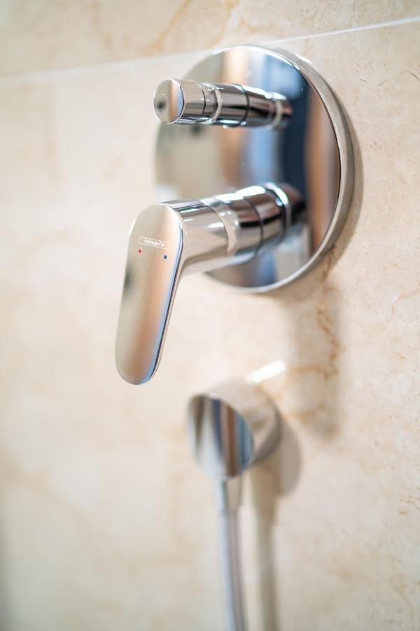 Lux Apartman V Hoteli Akvamarin Bešeňová מראה חיצוני תמונה