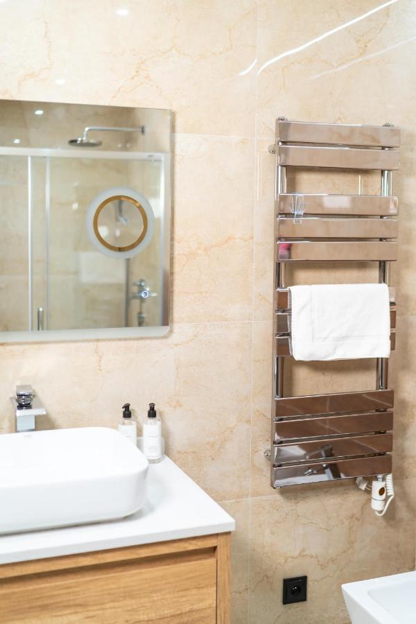Lux Apartman V Hoteli Akvamarin Bešeňová מראה חיצוני תמונה